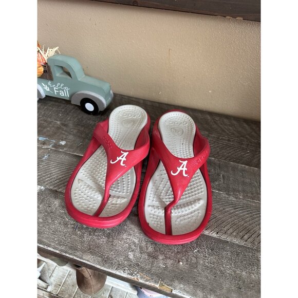 Crocs Alabama Crimson Tide Red Flip Flop Thong Sandals Mens Size 11 - Picture 1 of 4